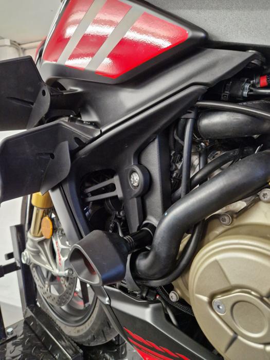 Ducati Streetfighter V4 Crashprotektorset von Evotech Italien